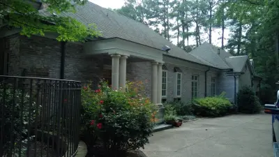 Riggins Painting LLC - Flooring Installation Services in Cordova, TN