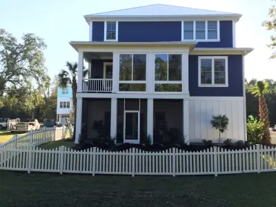 Large Panel Extruded Metal Porch — Deck Building & Repair project by Screenmobile Of Wilmington NC