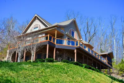 Smoky Mountain Deck Builders - Fence Installation in Knoxville, TN