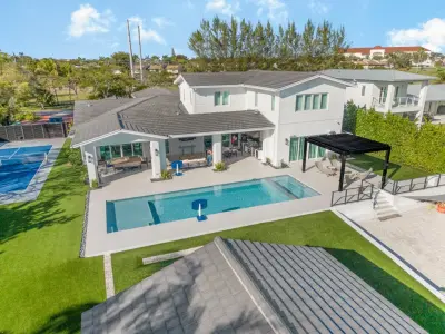 Smart Shade Structures - Deck Building & Repair in Miami, FL