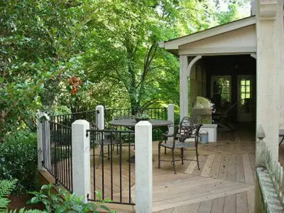 Plantation Porches - Landscape Construction in Birmingham, AL