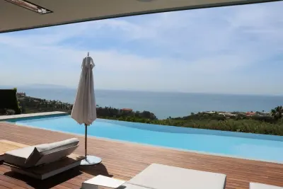 LA-Decks Backyard and Pool Remodeling - Siding & Exterior Remodeling in Los Angeles, CA