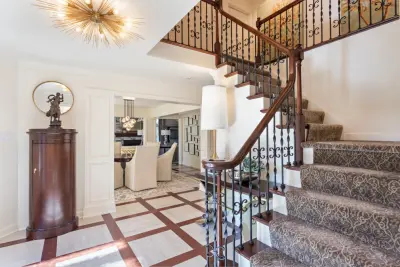 Distinctive Floor Design — Interior Design & Decorating project by Spagnolo Design