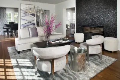DOWNTOWN — Interior Design & Decorating project by Huntington Id
