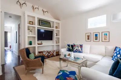 Uptown New Orleans Residence — Interior Design & Decorating project by Maureen Stevens Design