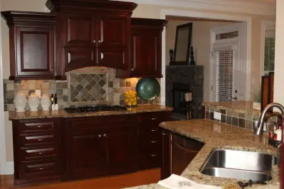 Staged Vacant Home Sold in 4 Weeks with Multiple Offers — Interior Design & Decorating project by R.D. London Studios