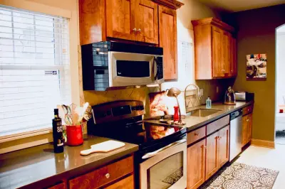 Valentine Road Home Staging — Interior Design & Decorating project by Howard Fischer Design