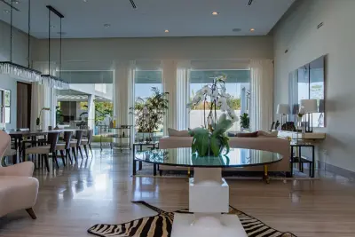 Wadkins Drive — Interior Design & Decorating project by Chula Bee Design - Interior Design Studio