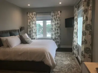 M & H Interiors - Interior Design & Decorating in Andover, MA