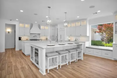 Walden Road - Upscale - Mixed Home Staging — Interior Design & Decorating project by FlyGirl Home Staging & Redesign