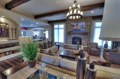 Nebraska West Lake Getaway — Interior Design & Decorating project by Coffey & Co. House Of Interiors