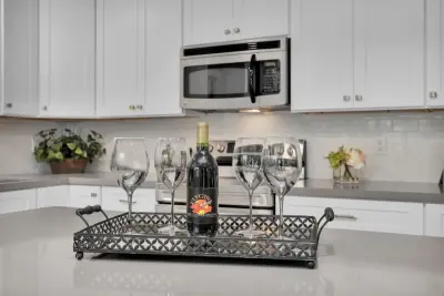 Westridge - Unoccupied Staging Initiative — Interior Design & Decorating project by FlyGirl Home Staging & Redesign