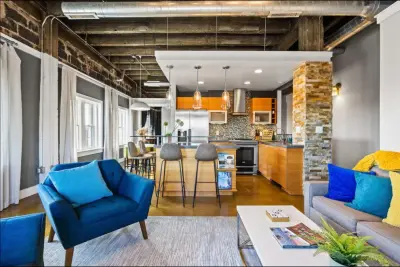 dh Design Studio - Custom Cabinets & Cabinetry in Raytown, MO