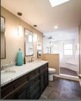 Tranquil Bath Space — Interior Design & Decorating project by Romancing The Home Interiors
