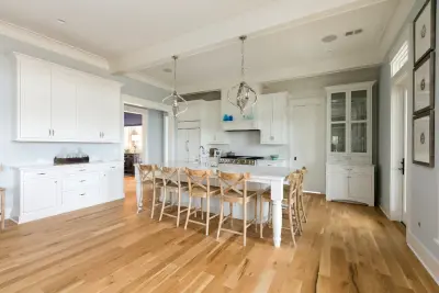 Watroo Location 1 by Allison Ramsey Architects