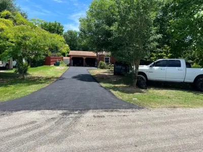 Professional Paving LLC - Driveway Repair & Paving in Hutto, TX