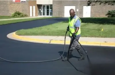 Irish Castle Asphalt Paving Chicago - Driveway Repair & Paving in Hickory Hills, IL