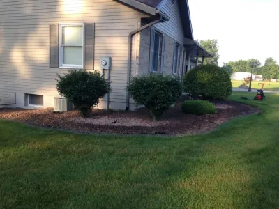 Superior Hardscapes - Retaining Wall Construction in Middlebury, IN