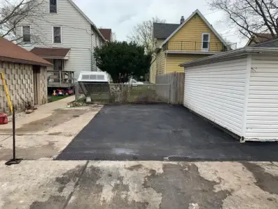 Affordable Asphalt Seal Coating & Masonry - Driveway Repair & Paving in Milwaukee, WI