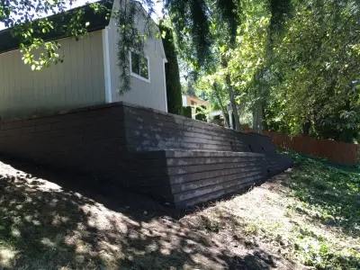 Newcastle, WA Block Retaining Wall by Xavier Pavers