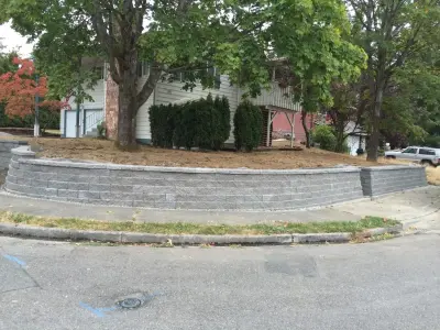 Complete Yard Retaining Wall by Xavier Pavers