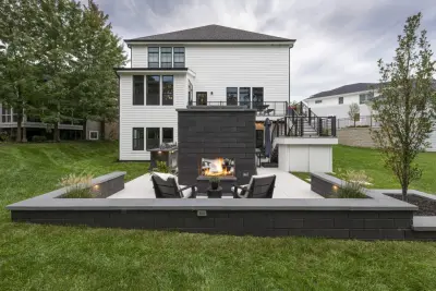 Stone Worthy - Landscape Construction in Mundelein, IL