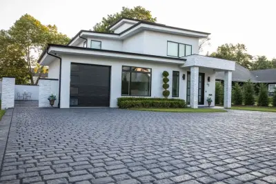 Brower Avenue Entrance by Cambridge Pavingstones With ArmorTec