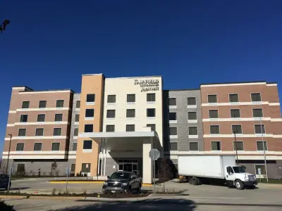Fairfield Inn, Schaumburg Illinois — Stone & Concrete Installation project by Illinois Brick Company