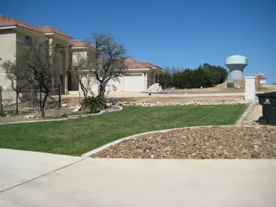Gilmore - Limestone Edges for Front Yard — Stone & Concrete Installation project by Marula Landscape & Design