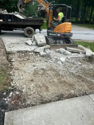 Lucca Landscaping & Construction - Tree & Shrub Care in Thompson, OH