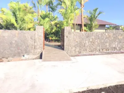 Hawaii Masonry & Development Corporation - Stone & Concrete Installation in Kailuakona, HI