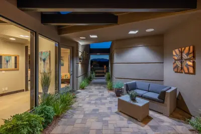Entrada Patio Residence by McQuay Architects