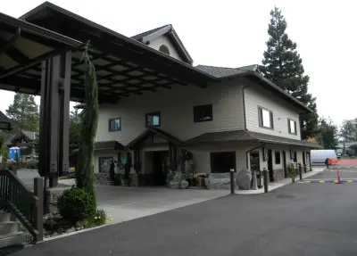 Heiland Hoff Architecture LLC - Custom Home Builders in Talent, OR