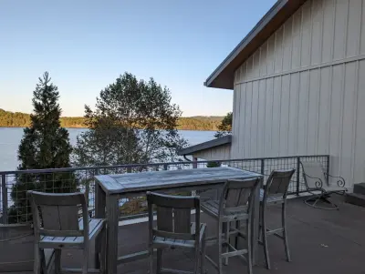 Riha Lake Residence - Cramer Construction - Noah Miller at CTC Services by John M. Holmes Architect