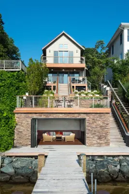 Riverside Waterfront Residence by HD Squared Architects, LLC