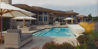 Contemporary Pleasanton Pool by Vision Scapes & Associates