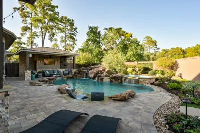 Warren's Outdoor Living - Tree Planting & Transplanting in Kingwood, TX