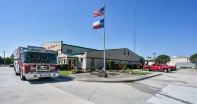 Warren's Outdoor Living - Tree Planting & Transplanting in Kingwood, TX