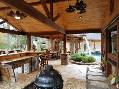 Warren's Outdoor Living - Tree Planting & Transplanting in Kingwood, TX