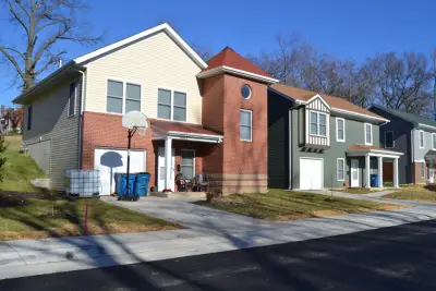 Compact Starter Homes 1600-1800sf by Art & Architecture Inc
