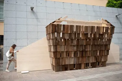 Smart Urban Privacy Solutions for Public Spaces by Wolfgang Pichler Design Inc.