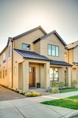 City Community by Associated Designs, Inc.
