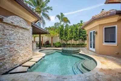 Linda Abbott - Landscape Construction in Fort Lauderdale, FL