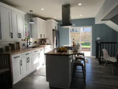Ezpz Flooring and Tile - Carpentry & Woodworking in Des Moines, IA