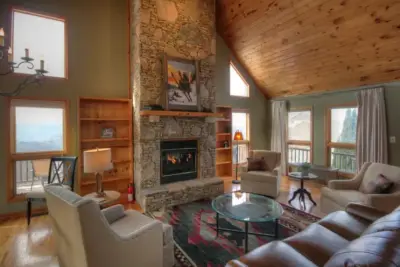 Kick It Up Staging and Redesign - Professional Home Organizers in Boone, NC