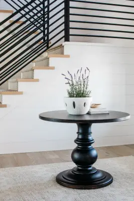 Joelle Elaine Interior Design in Collaboration with Amethyst Home — Interior Design & Decorating project by Amethyst Home