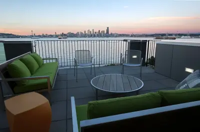 Harbor Avenue Mixed-Use Development by Rhodes Architecture + Light