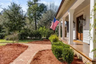 Bob Chatham Custom Home Design - Interior Design & Decorating in Fairhope, AL