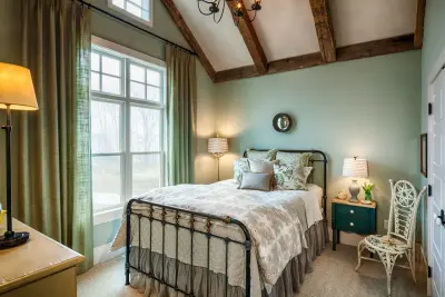 Concealed Meadow Farm by Mitch Wise Design,Inc.