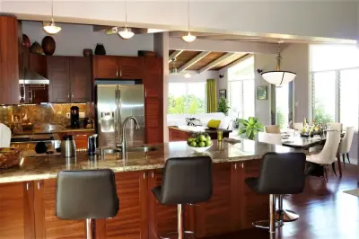 Peter Jacobsen Architects Llc - Bathroom Remodeling in Lahaina, HI